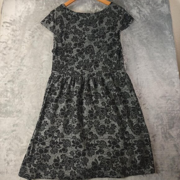 Papillon Womens L Black Floral Fit & Flare Dress Short Sleeve Jacquard Embossed - Picture 2 of 8